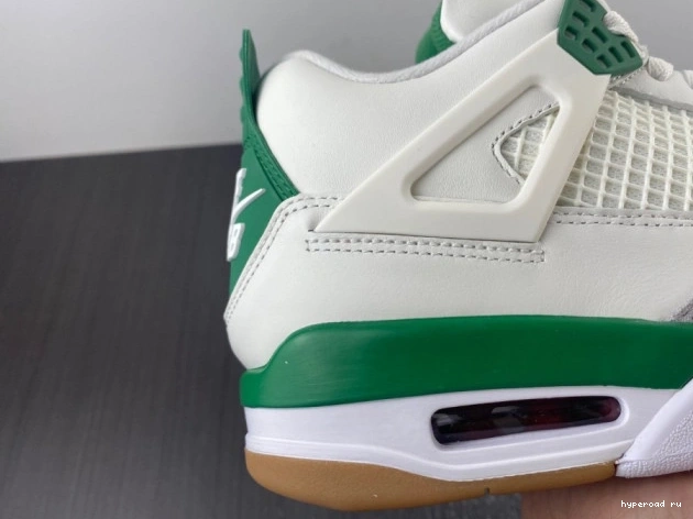 DR5415-103 Pine Green Air SB Jordan x 4 Nike 0826